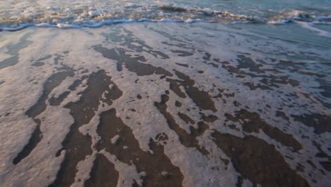 Close-up-waves-on-beach