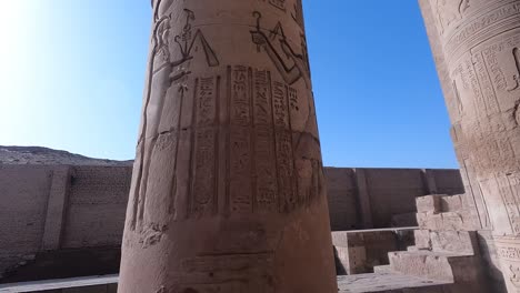 Temple-of-Kom-Ombo,-Upper-Egypt---Carvings-on-the-Column-of-the-Temple---Close-Up