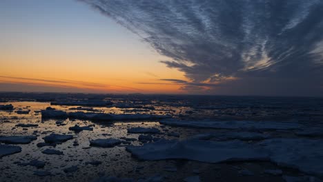 Hielo-Marino-Antártico-Durante-El-Atardecer