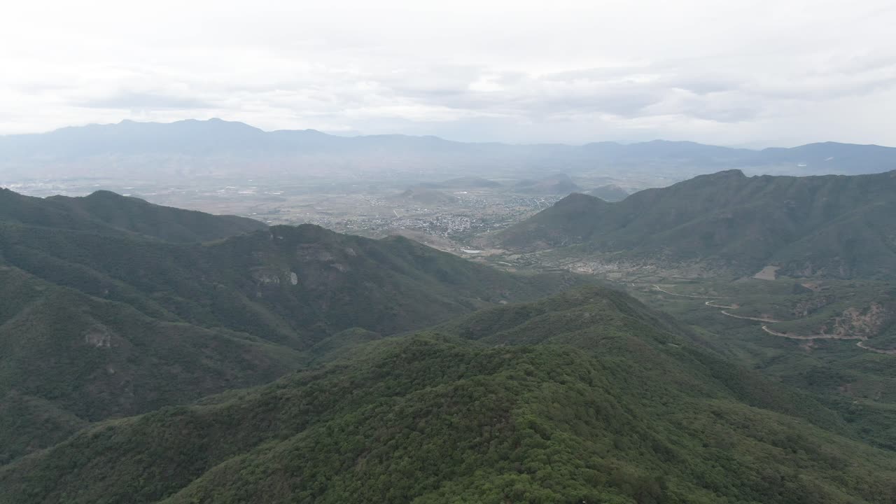 montañas caminos oaxaca, vista aérea drone 3, méxico