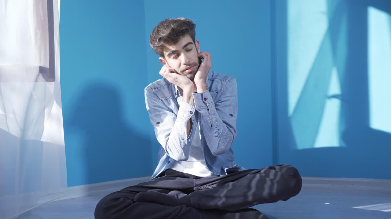 스트레스를 받은 남자, 긴장된 상태.