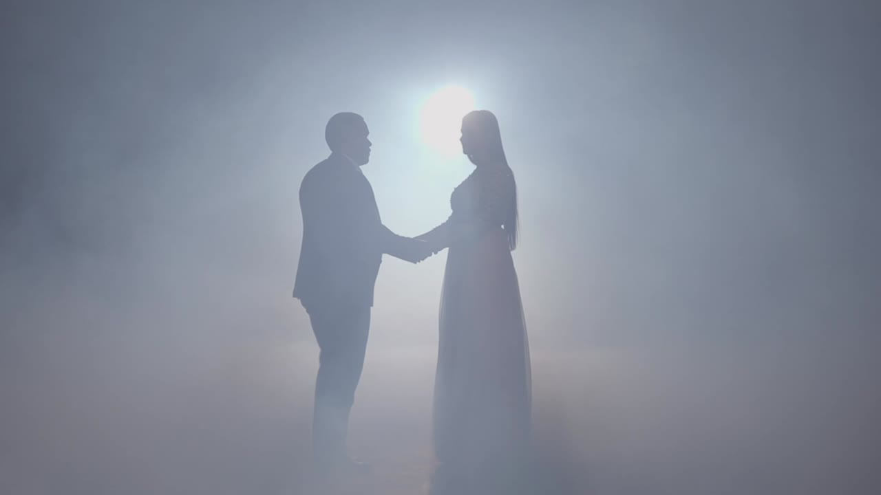 커플 의 실루 춤