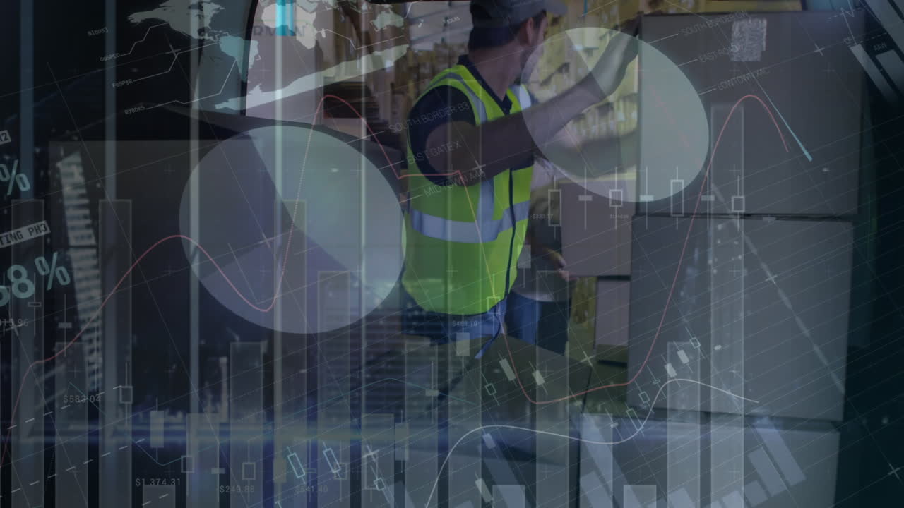 animación del procesamiento de datos sobre el hombre empacando cajas en el coche