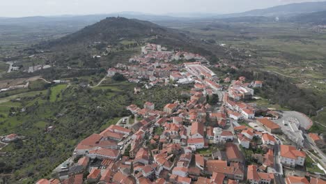 Luftaufnahme-Des-Historischen-Portugiesischen-Dorfes-Belmonte