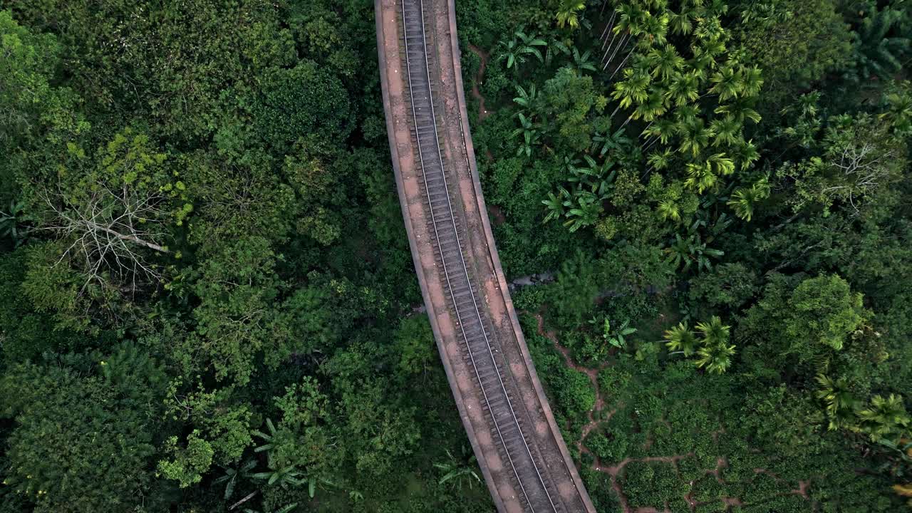 Stunning aerial drone footage of the famous Nine Arches Bridge in Ella, Sri Lanka.