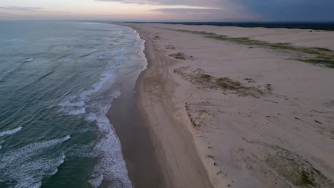 toma aérea de drones de la playa de stockton