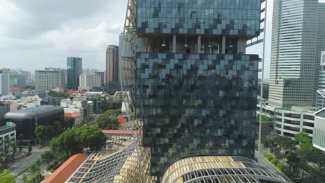 modern skyscraper in singapore city