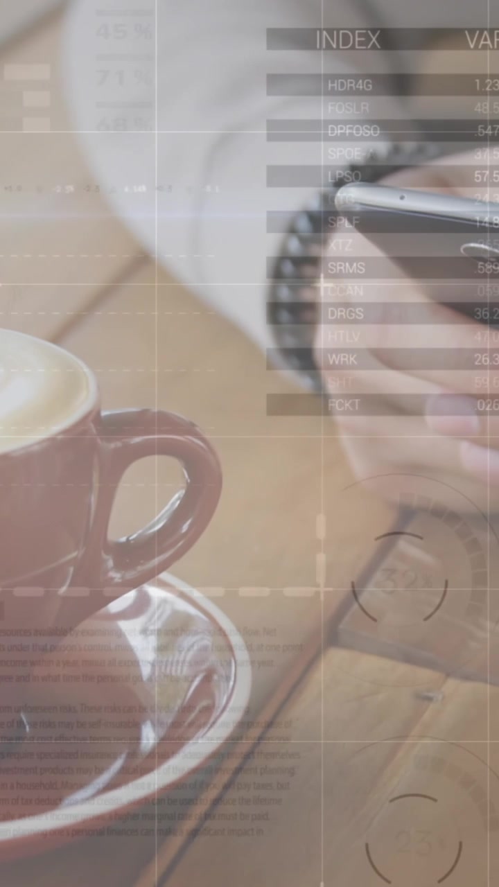 Animazione di statistiche ed elaborazione dati su un uomo che usa uno smartphone