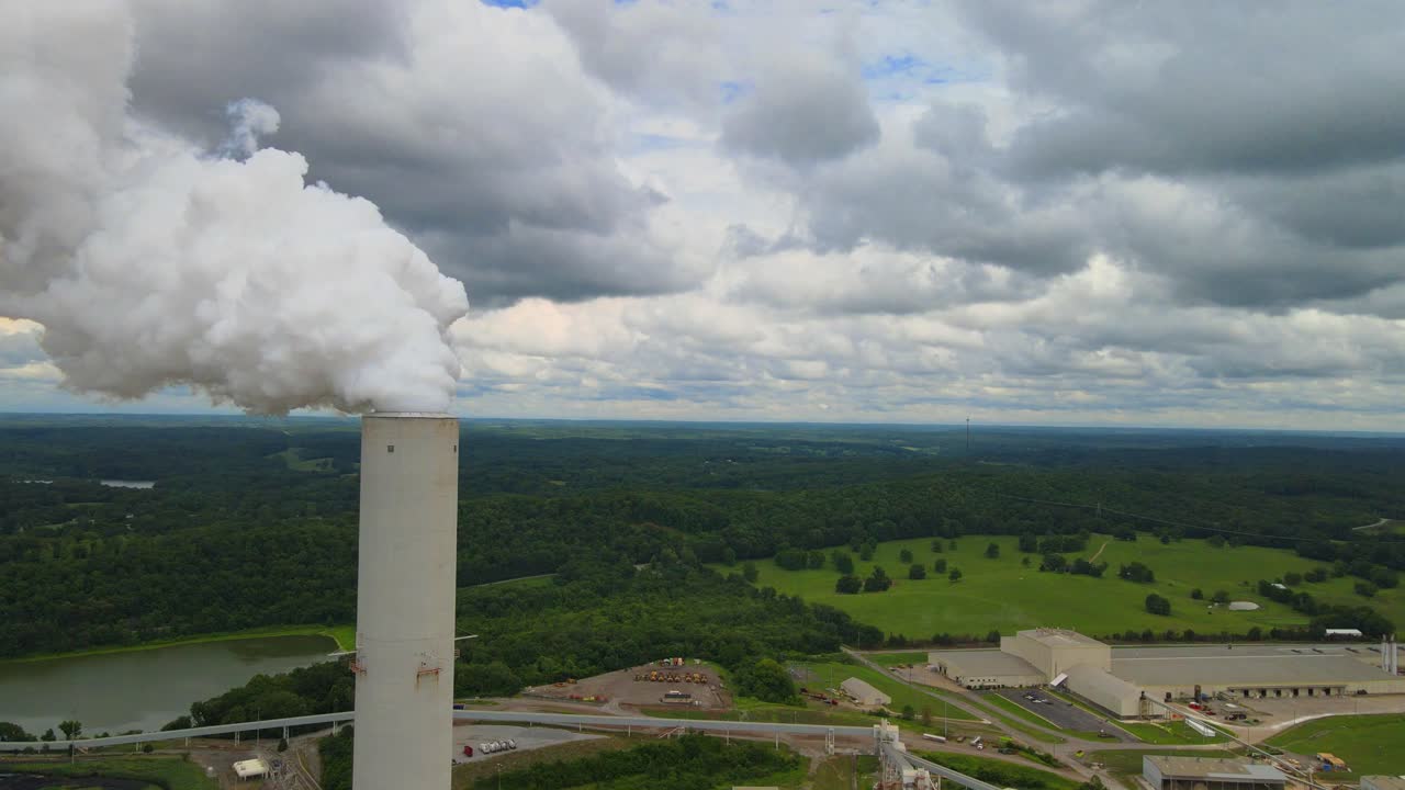 Smokestacks of a steam and fossil plant in Clarksville Tennessee