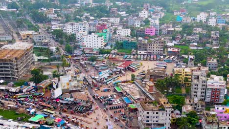 Toma-Aérea-De-La-Vibrante-Ciudad-De-Barisal-En-Bangladesh.