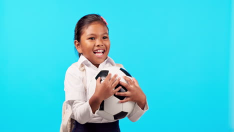 Niños,-Captura-Y-Pelota-De-Fútbol-Con-Un-Estudiante