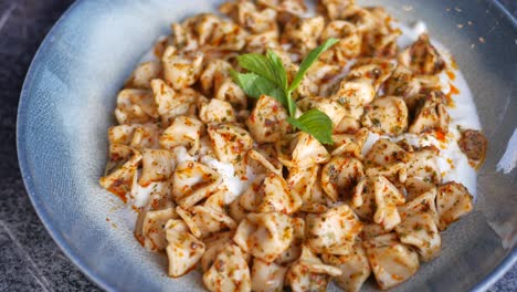 turkish manti with yogurt sauce