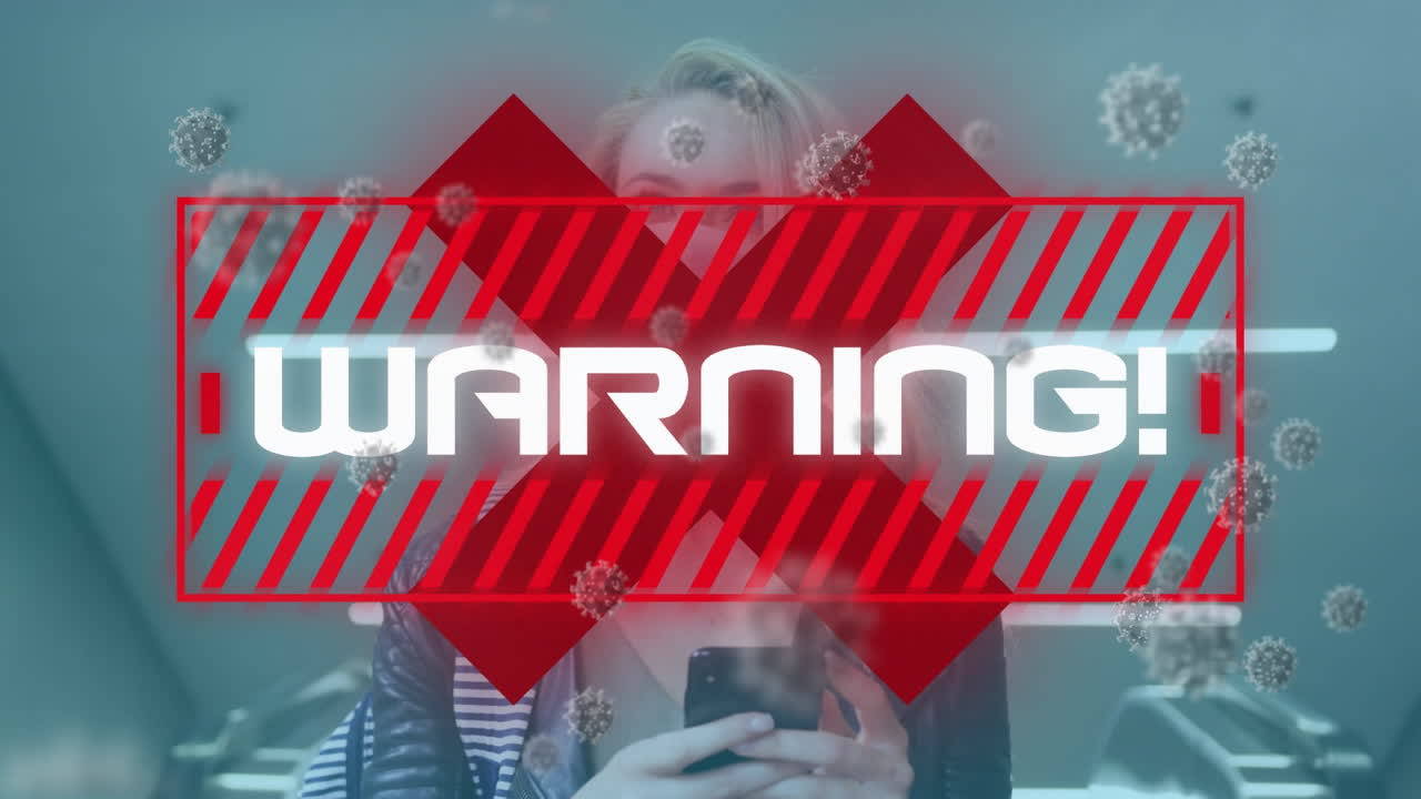 animación de texto de advertencia y células de virus sobre una mujer que usa una máscara facial