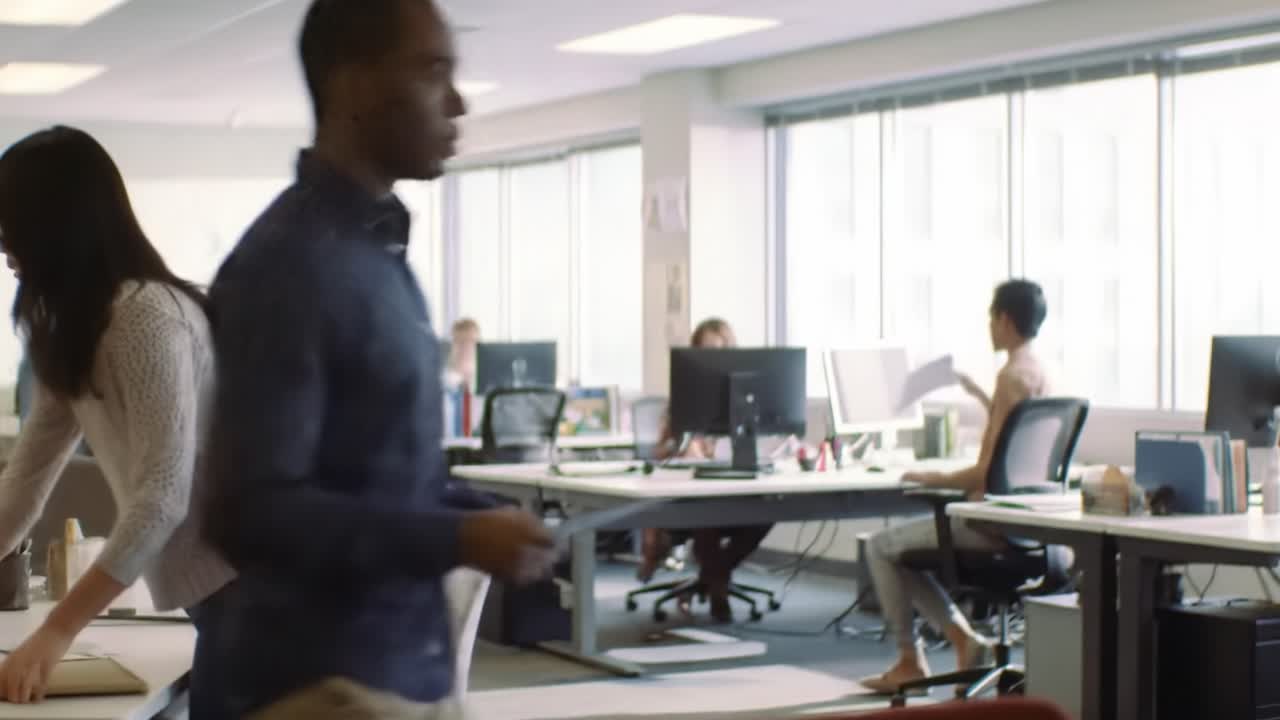 A Dynamic Office Environment: Capturing Moments of Collaboration and Activity Among Colleagues in a Modern Workspace