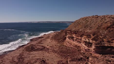 Red-Bluff-Es-Una-Visita-Obligada-En-Kalbarri,-Un-Pequeño-Pueblo-Ubicado-En-El-Oeste-De-Australia.