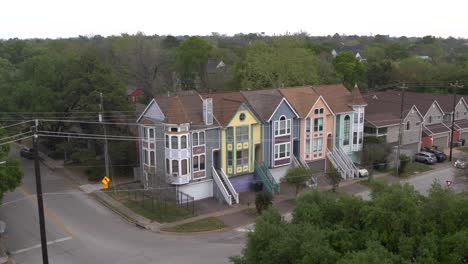 Toma-De-Establecimiento-De-Casas-En-El-área-De-Historic-Heights-En-Houston,-Teas.