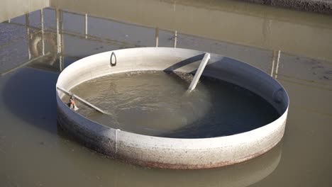 Proceso-De-Reciclaje-De-Aguas-Residuales-En-Planta-De-Tratamiento-De-Aguas-Residuales.