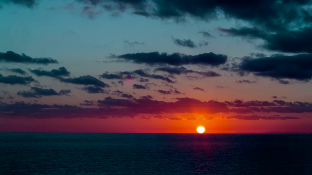 timelapse del mar al atardecer