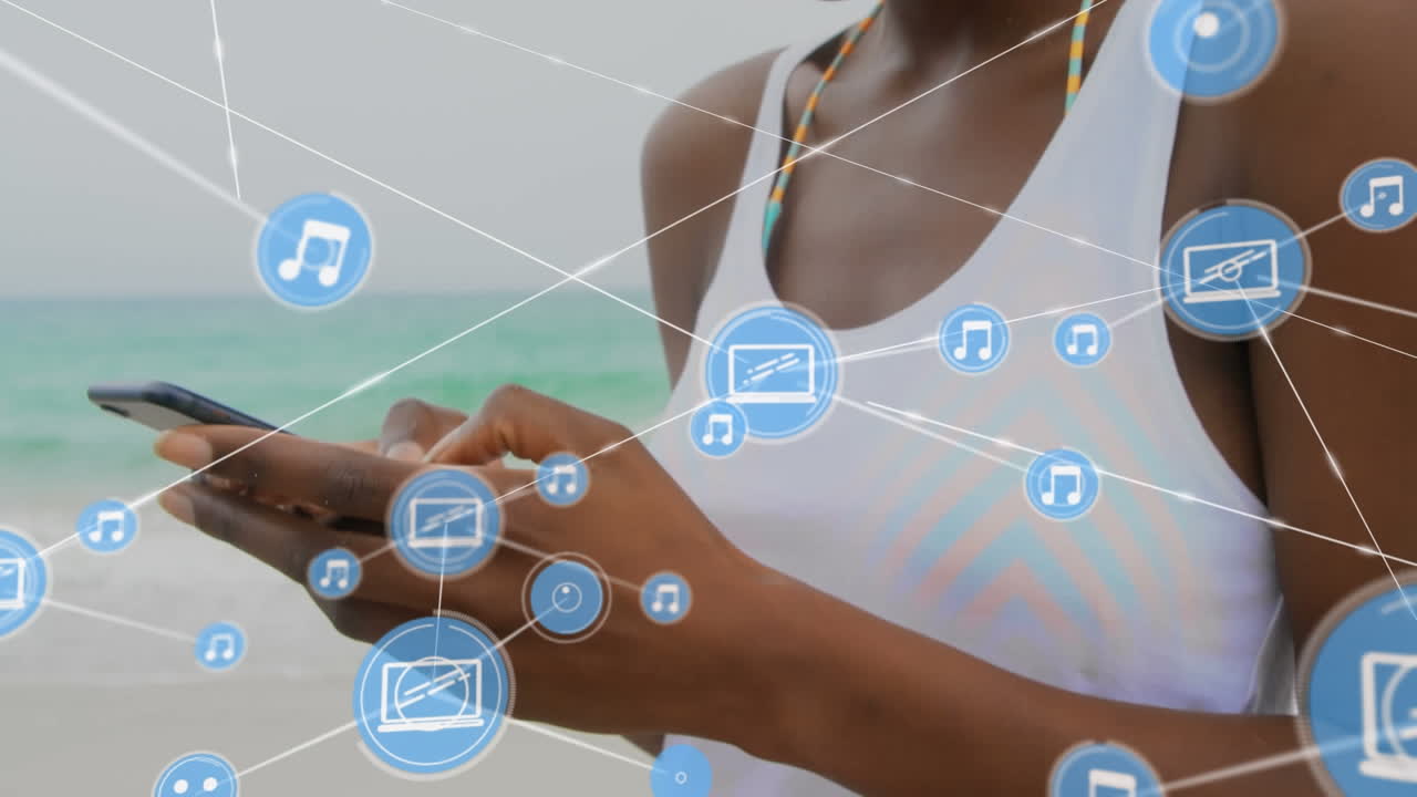animación de la red de conexiones sobre la mujer usando el teléfono en la playa