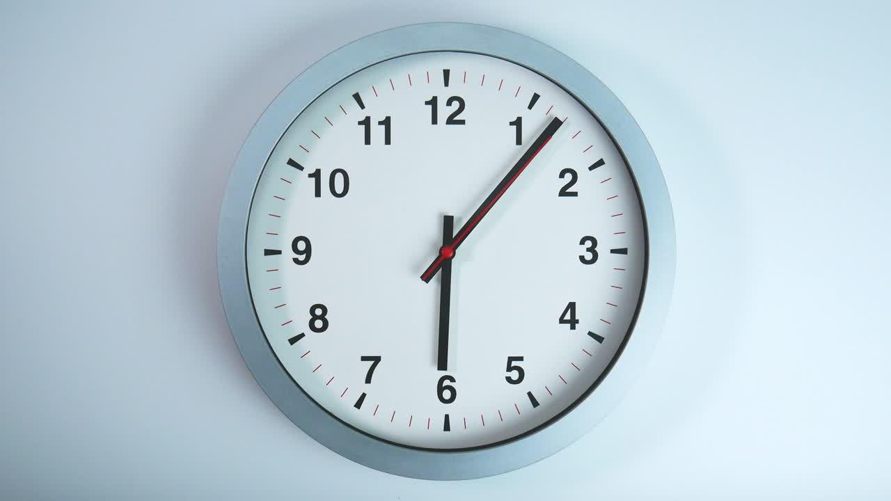 Il movimento della lancetta dei secondi segue il cerchio dell'orologio