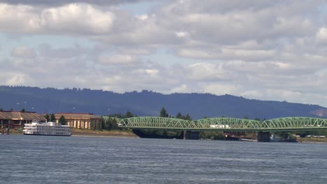 cloudy day in portland, oregon