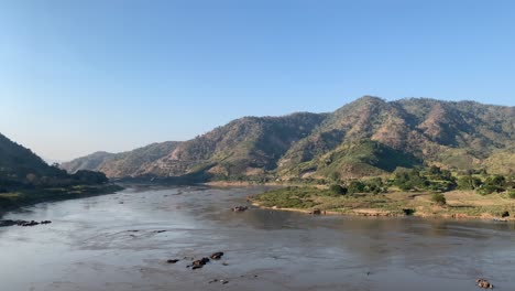 Calm-waters-in-Mekong-River-on-border-between-Thailand-and-Laos