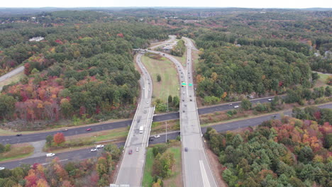 Drone-footage-over-Donald-Lynch-Boulevard-and-Route-495-in-Marlboro,-Massachusetts