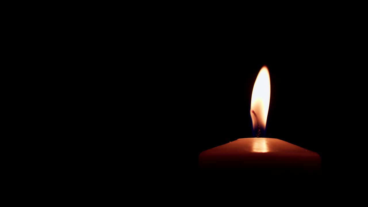 Fiamma di candela con canale alfa