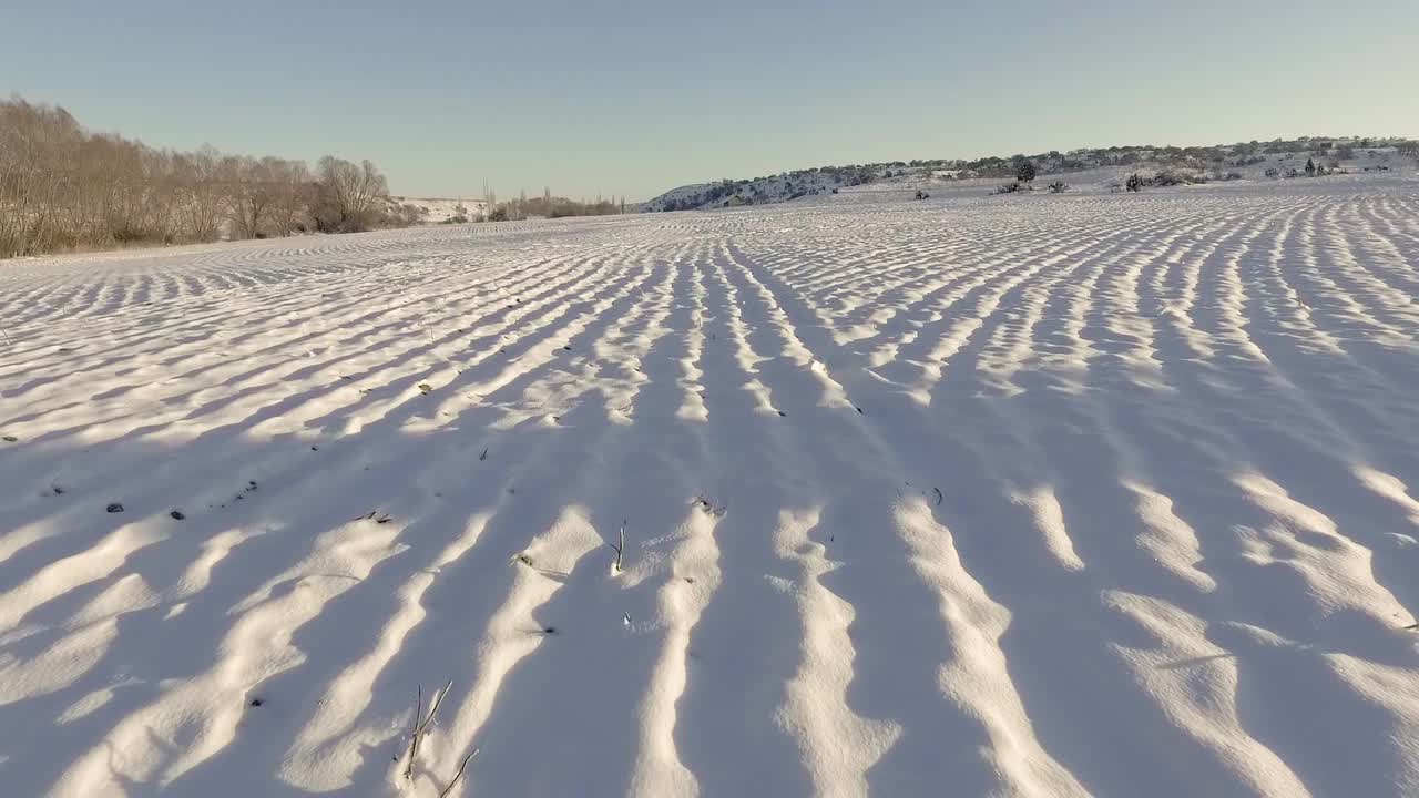 invierno aéreo paso elevado campo nevado