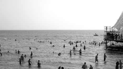 people in sea1