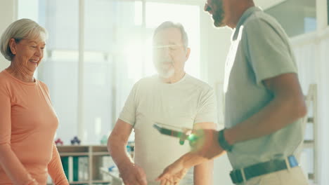 Physiotherapie,-Händedruck-Und-Mann-Auf-Tablet