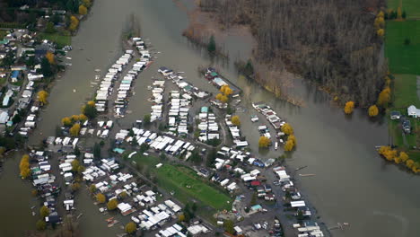 Überschwemmungen-Im-Zerstörten-British-Columbia,-Kanada,-Verursacht-Durch-Den-Klimawandel