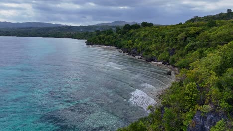 Drone-footage-following-the-coast-of-Siquijor-in-the-Philippines