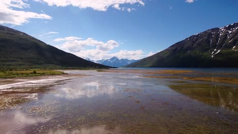 Luftaufnahme-Eines-Fjords-Im-Norden-Norwegens