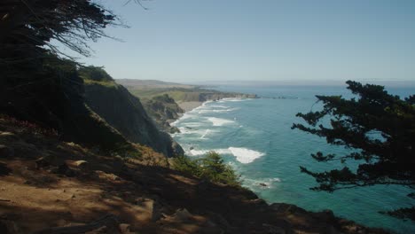 Big-Sur-Lookout,-Vista-Aérea-De-La-Escarpada-Playa-De-California,-Costa-Central-Entre-Carmel-Y-San-Simeon