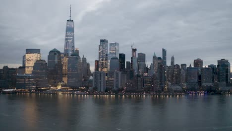 Aerial-footage-of-lower-Manhattan