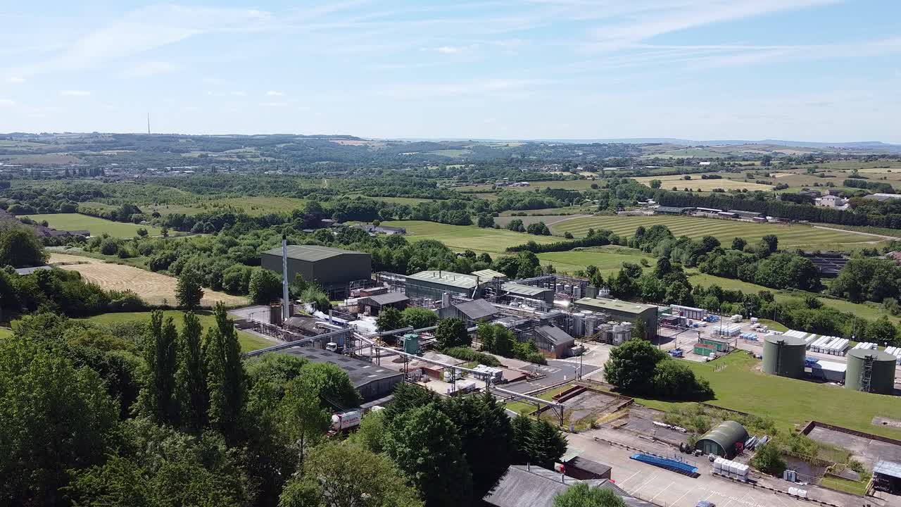 planta química, filmada con un drone ariel.