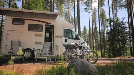 Family-vacation-travel-RV,-holiday-trip-in-motorhome,-Caravan-car-Vacation.