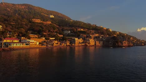 Luftaufnahmen-über-Cap-Haitien-In-Haiti-Bei-Sonnenaufgang