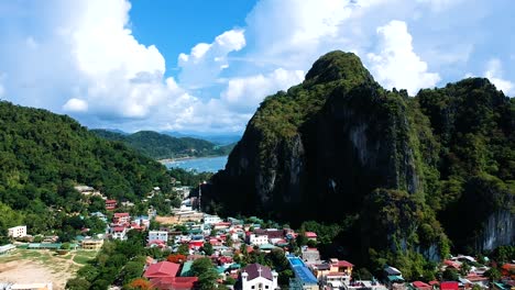 Luftaufnahme-Von-Taraw-Cliff-Und-El-Nido-Town,-Palawan,-Philippinen