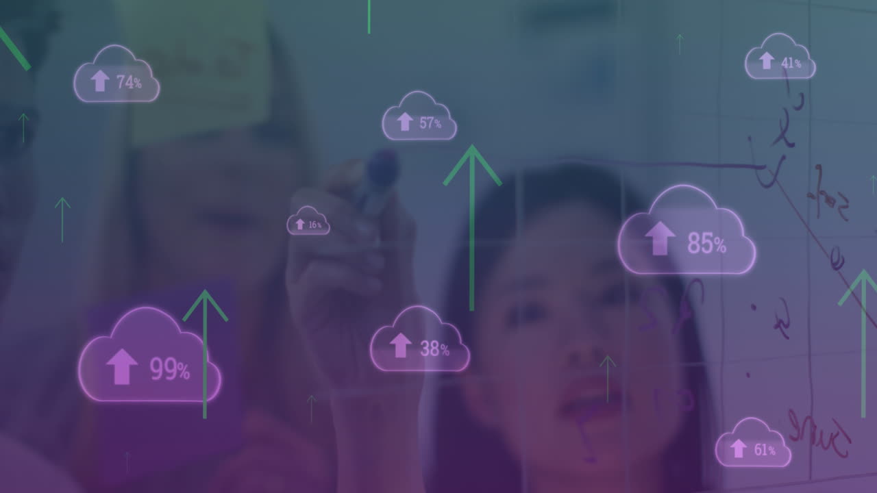 animación de nubes, flechas y procesamiento de datos sobre una mujer de negocios biracial