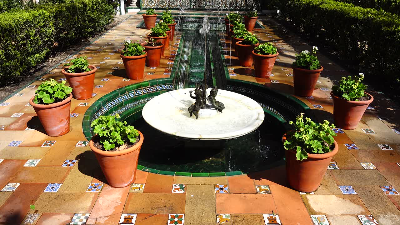 La fontana nel cortile. La fontana nel cortile della casa-museo di Sorolla