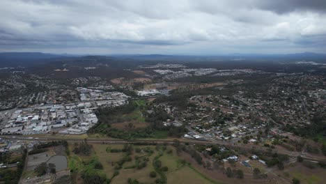 Cielos-Nublados-Sobre-El-Suburbio-De-Loganholme-En-La-Ciudad-De-Logan-En-Queensland,-Australia