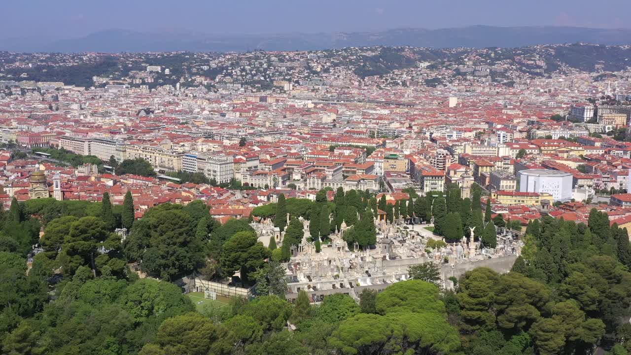 묘지 를 포함 하여 프랑스 의 니스 의 공중 풍경