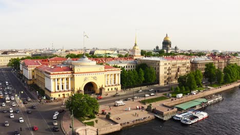 Langer-Luftclip-Von-Sankt-Petersburg