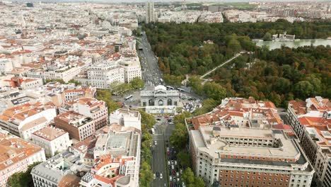 la puerta de alcala in madrid center