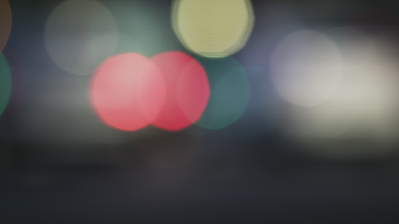 There's something about blurry lights at night