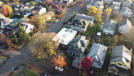 Un-Dron-Disparó-Sobre-Un-Barrio-Residencial-En-Portland-En-Otoño