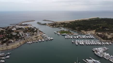 Boote-Vor-Anker-Im-Hafen-Von-San-Jose-Del-Cabo,-Baja-California-In-Mexiko