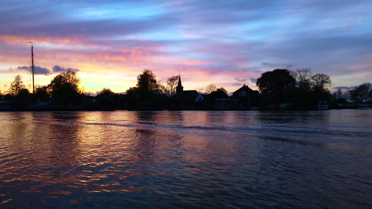 마을 eernewouude, friesland, 네덜란드의 공중 비디오 영상